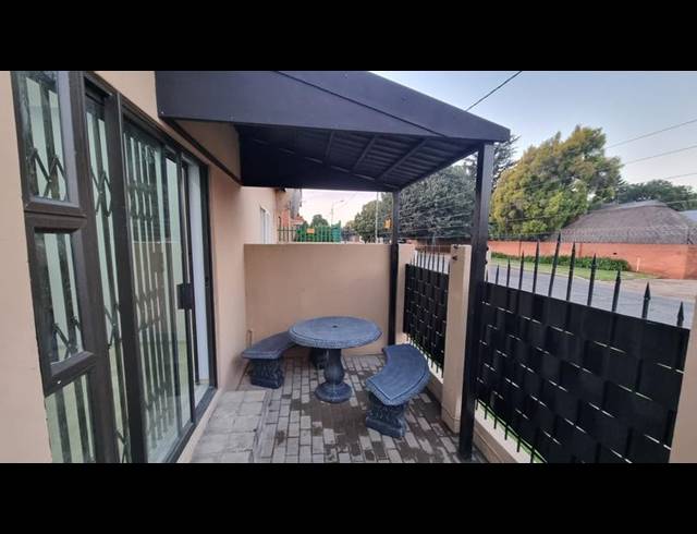 1 BEDROOM APARTMENT FOR SALE IN SELECTION PARK